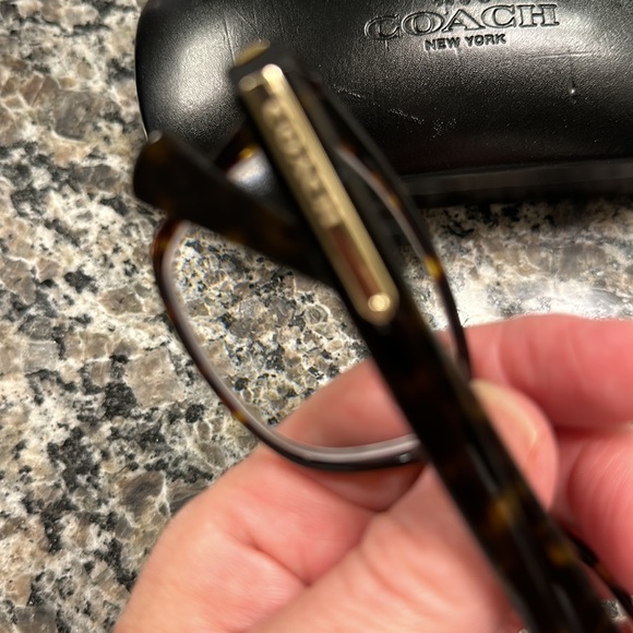 Preloved Coach glasses 5291 DK TORT/Tort Military Sig C tortoise shell. - Picture 4 of 7